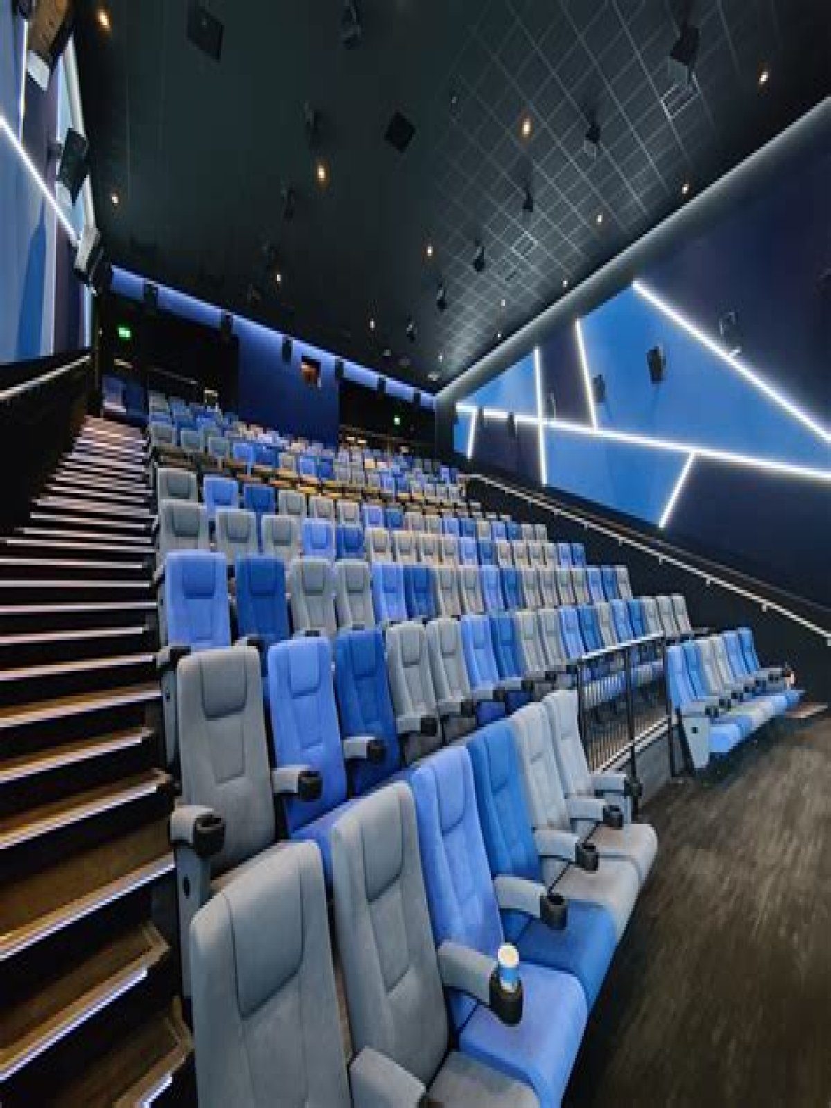 Heart WTW-Scott Cinema Competition - Oct19